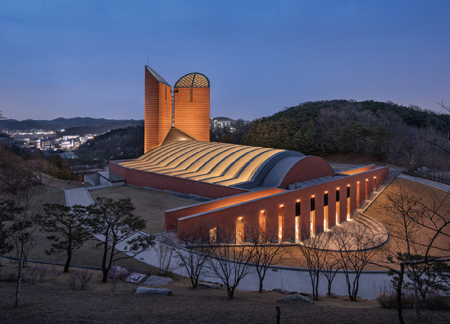 한국건축가협회 건축상_남양성모성지 대성당_김용관 (1).jpg