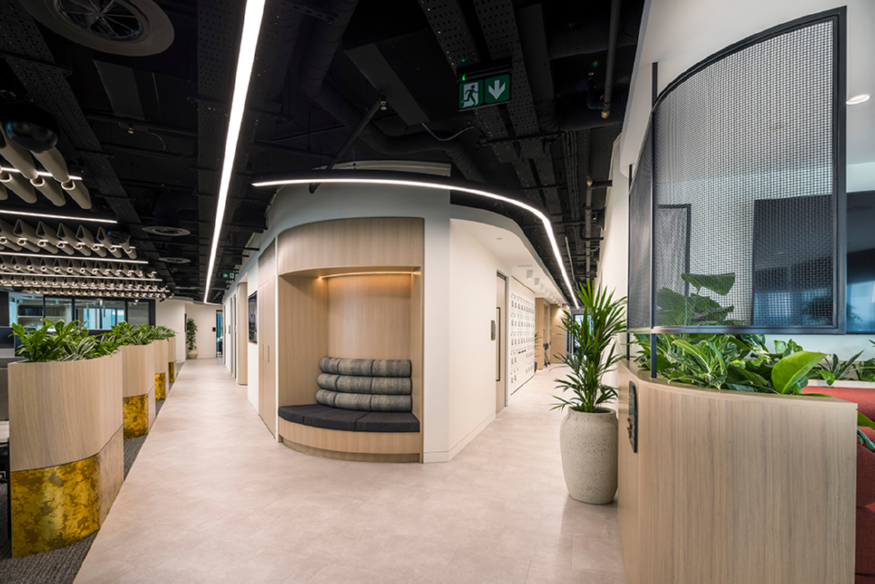 43 - Corner seating and adjacent walkways.jpg