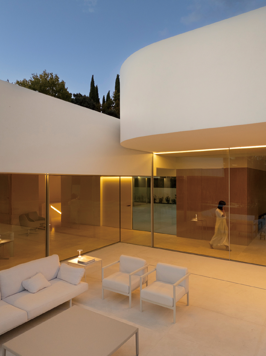 FRAN SILVESTRE ARQUITECTOS_VILLA 18 CASA EN LA MORALEJA_IMAGES HIGH_007.jpg