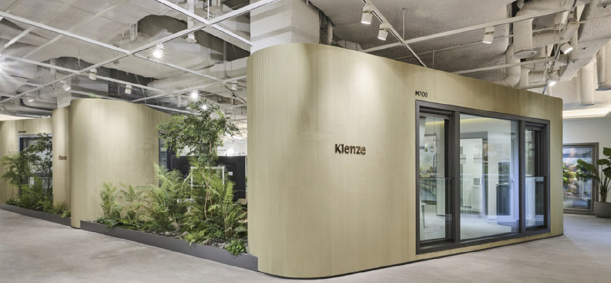 KCC는 방문 고객이 보다 쾌적하고 편안하게 클렌체를 체험할 수 있도록 _더 클렌체 갤러리_(The Klenze Gallery) 리뉴얼을 진행했다.jpg