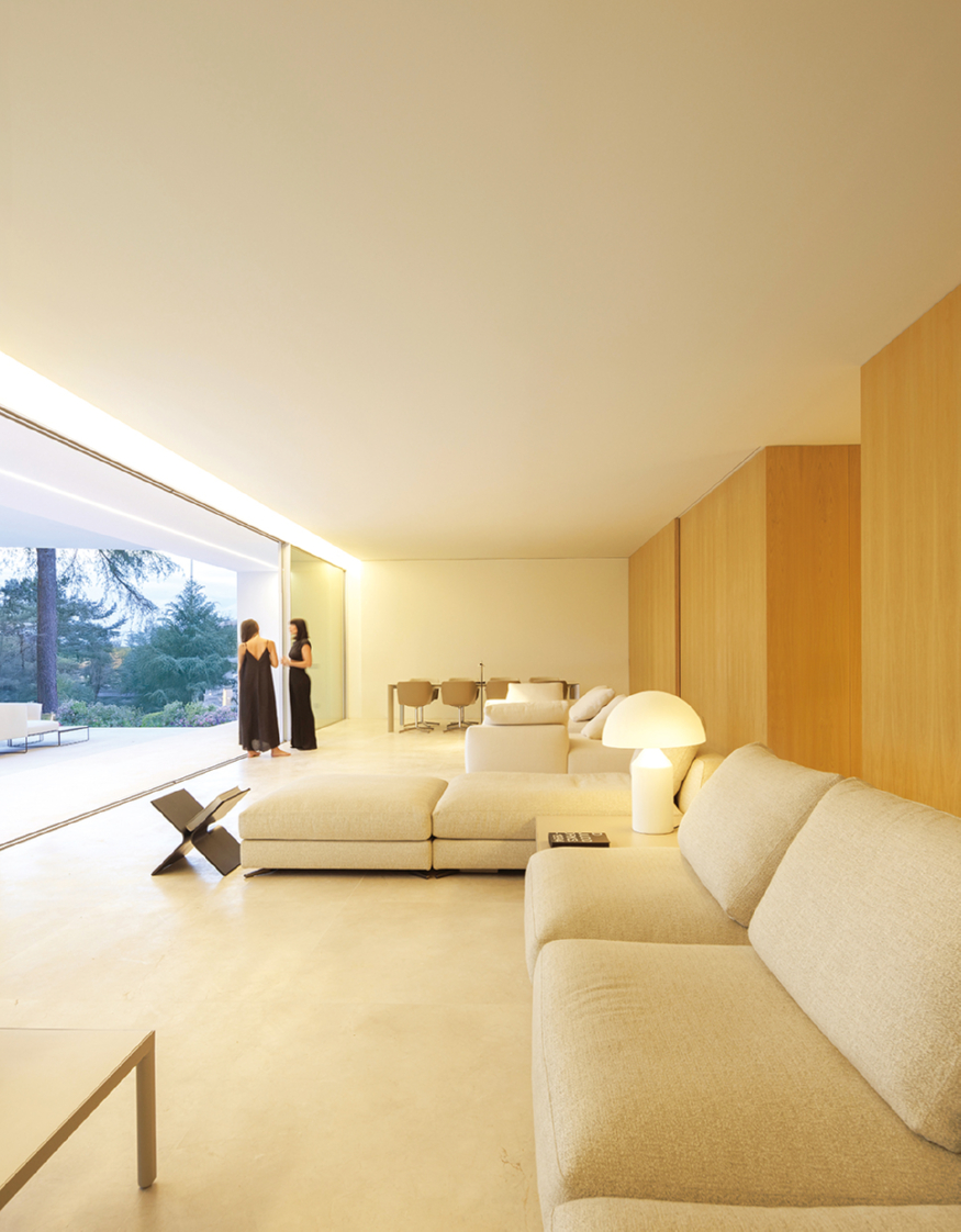 FRAN SILVESTRE ARQUITECTOS_VILLA LAVAN HOUSE IN LA MORALEJA_IMAGES_018.jpg