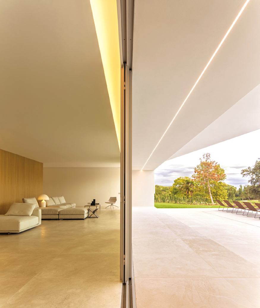 FRAN SILVESTRE ARQUITECTOS_VILLA LAVAN HOUSE IN LA MORALEJA_IMAGES_040.jpg
